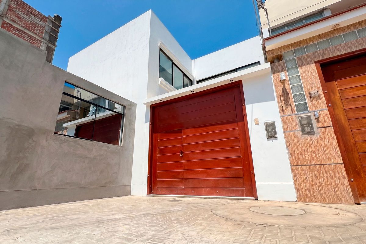 Casa amplia en Sol de las Delicias