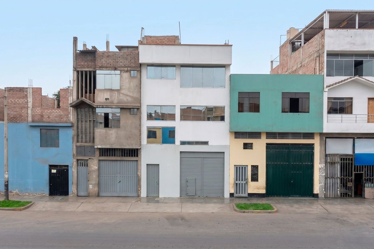 Local comercial nuevo en Av. Federico Villarreal